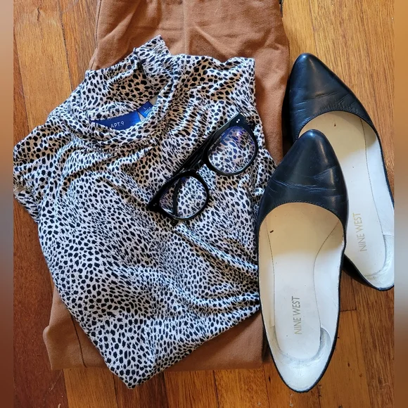 APT. 9 sleeveless leopard print mocneck shirt - Picture 3 of 4